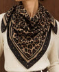 Foulard Bianca – Léopard & Clous