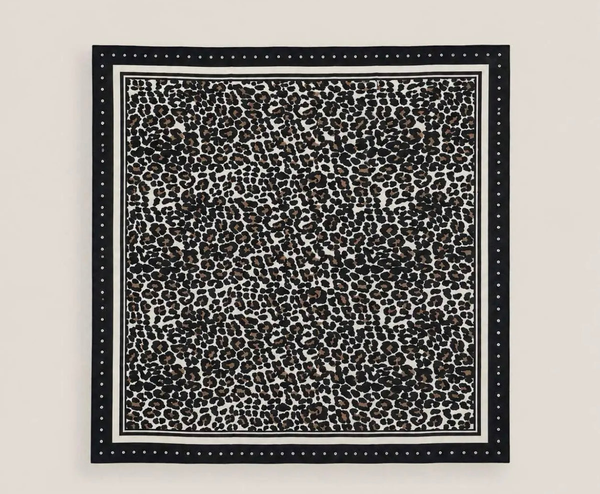 Foulard Alessia – Léopard Noir & Clous