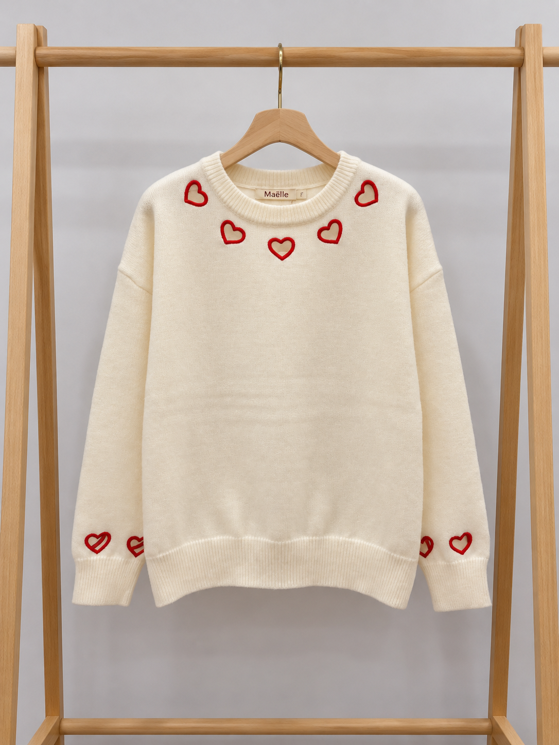 Pull VALENTINE 🤍 – Écru à cœurs rouges