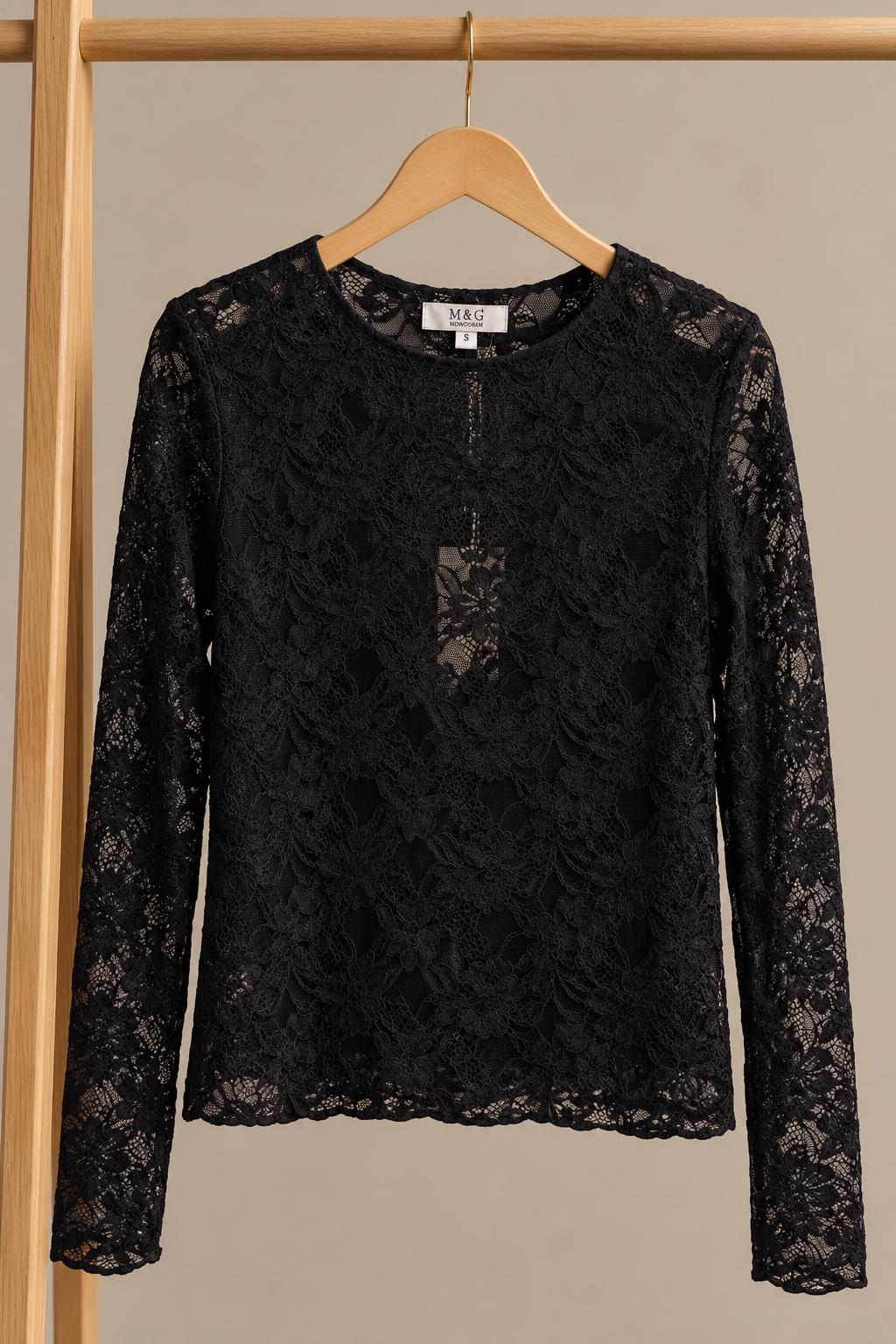 CÉLESTE – Blouse en dentelle florale noir
