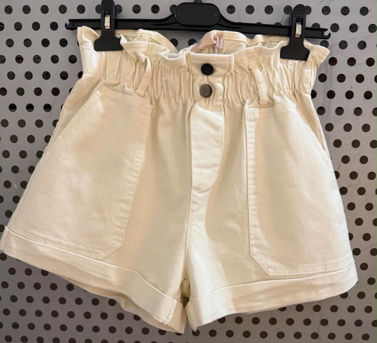 Short écru