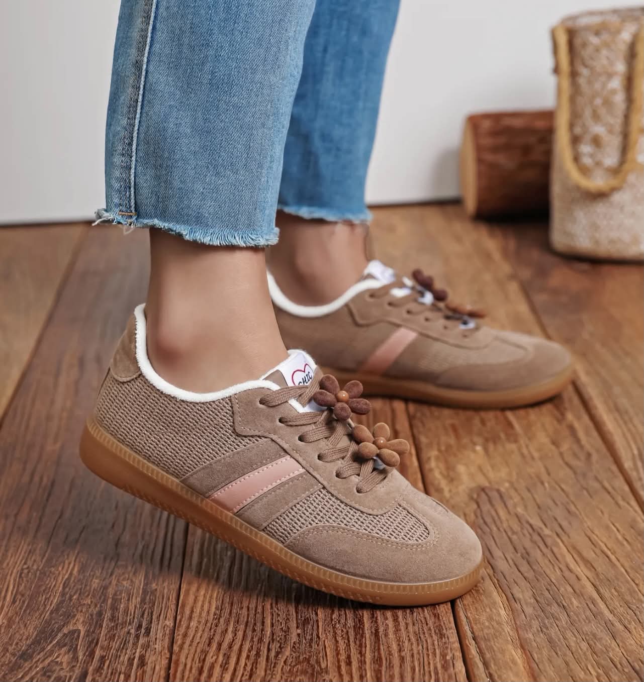 LÉA – Baskets rétro fleuries