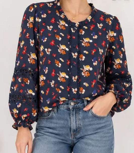 Chemise Célia – Bleu marine fleuri