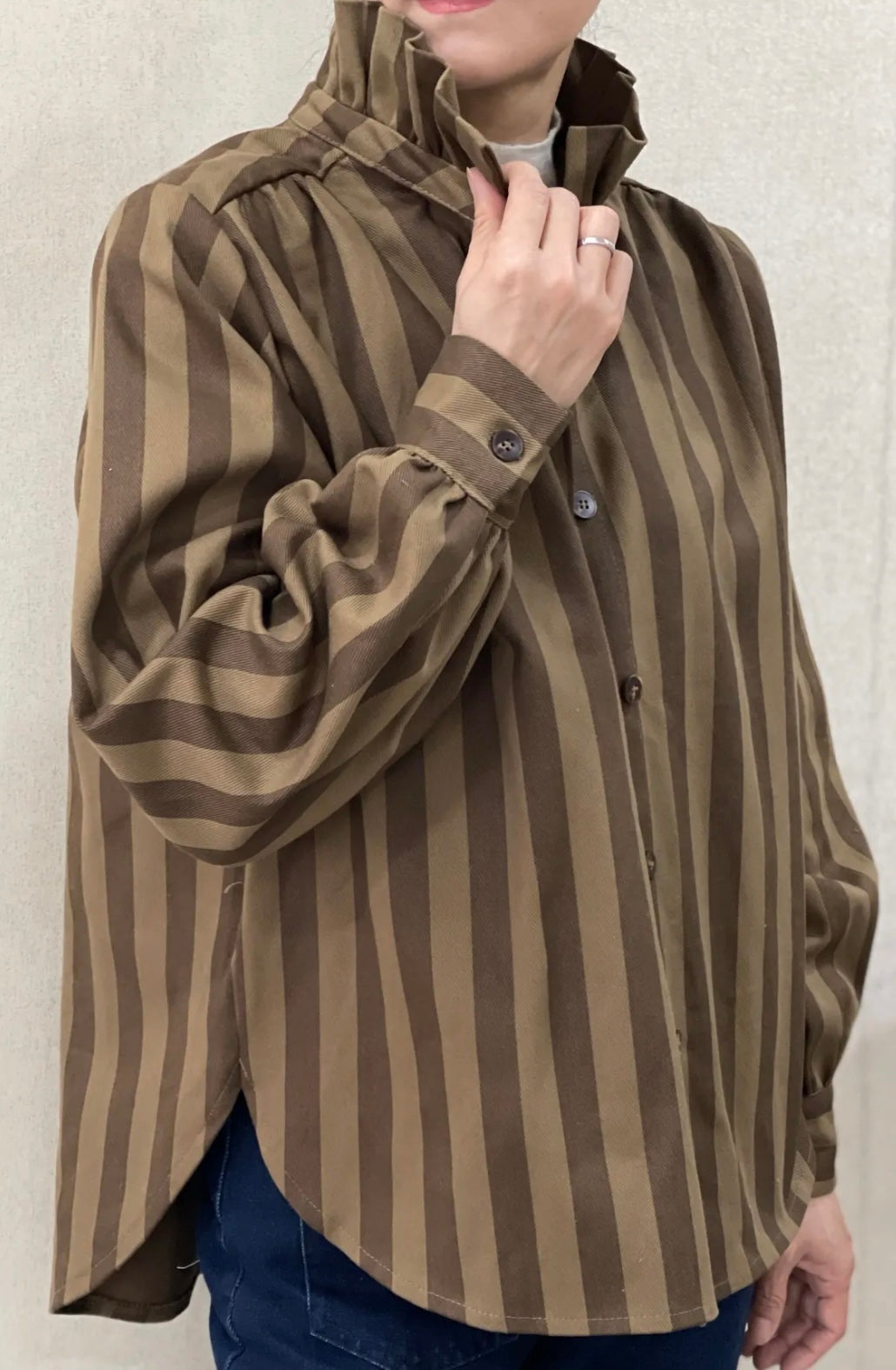 Chemise AGATHE – Rayures chocolat & kaki
